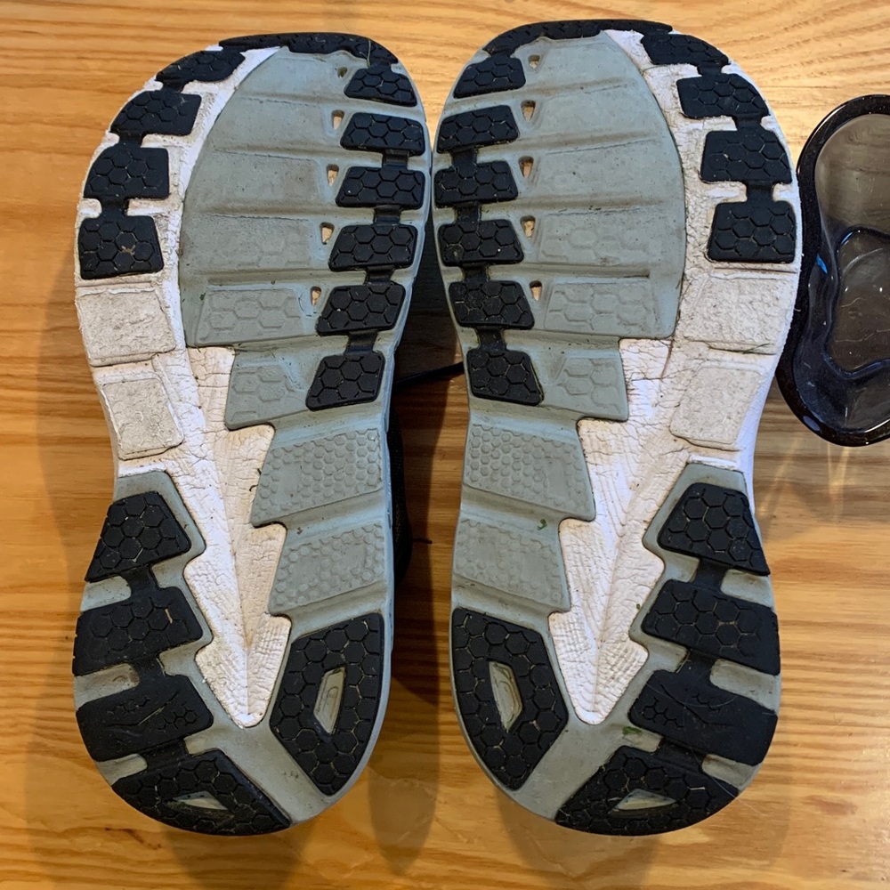 HOKA Men’s Gaviota 2 Size 11 Black Athletic Shoes - Picture 4 of 7
